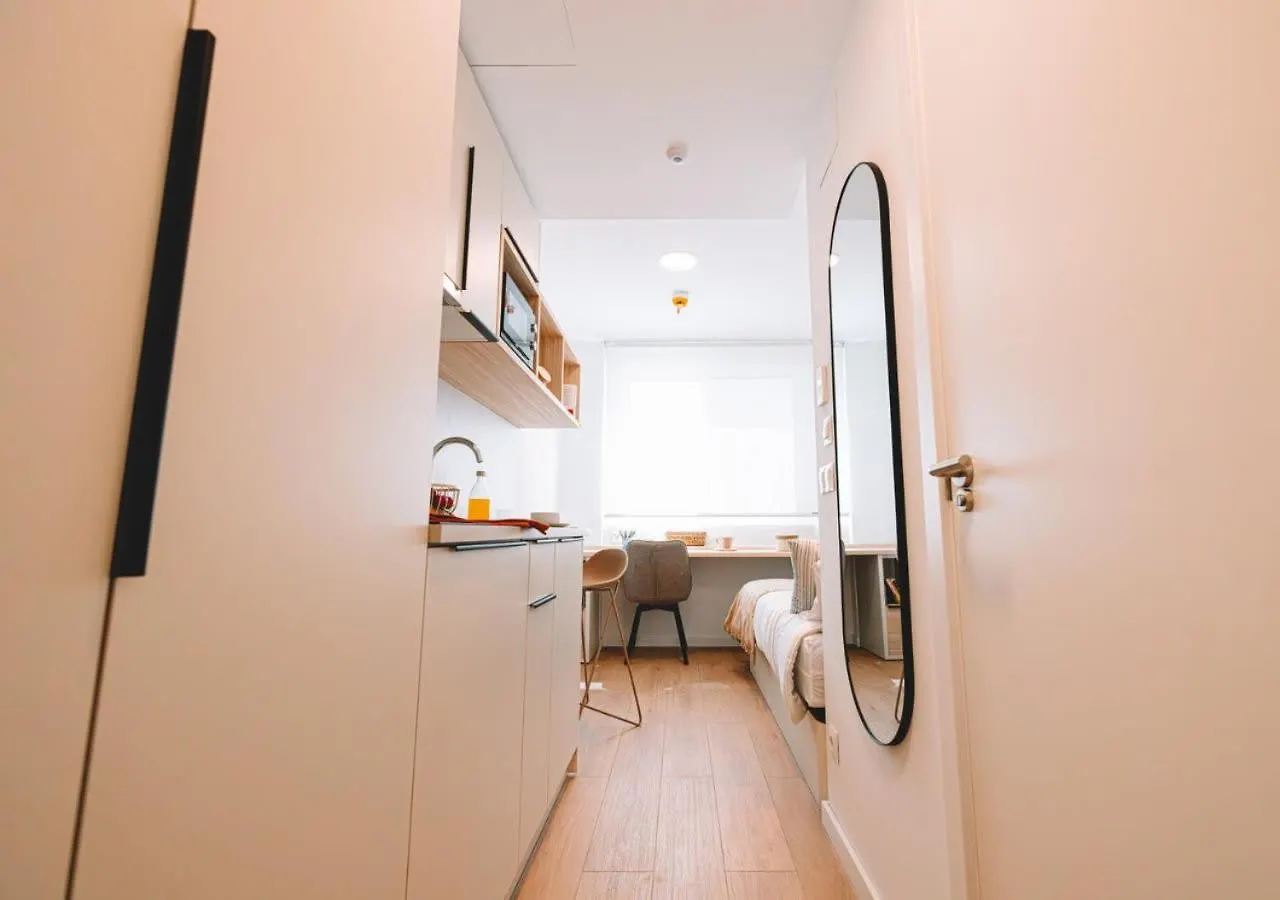 Yugo Granada Apartment