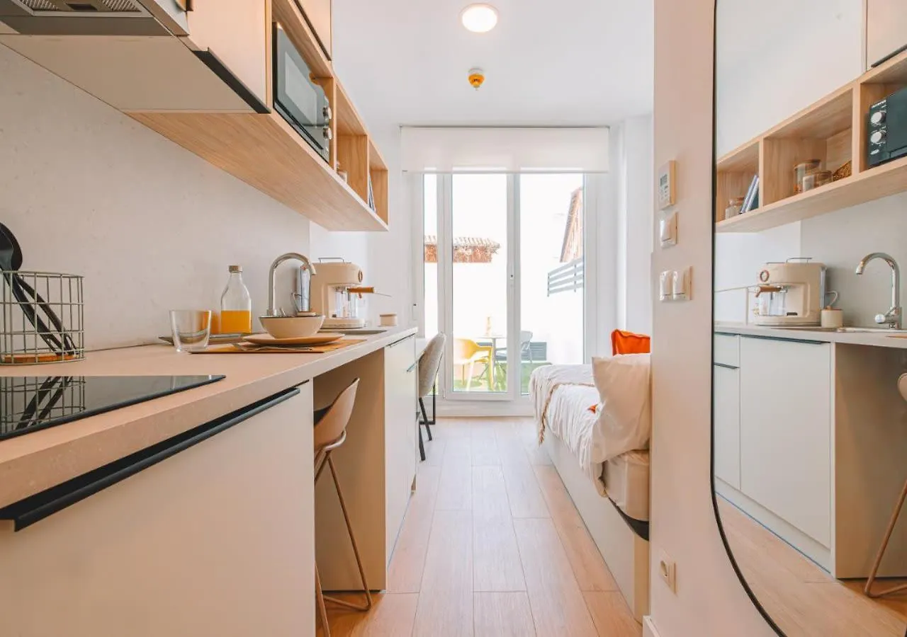 Yugo Granada Apartment