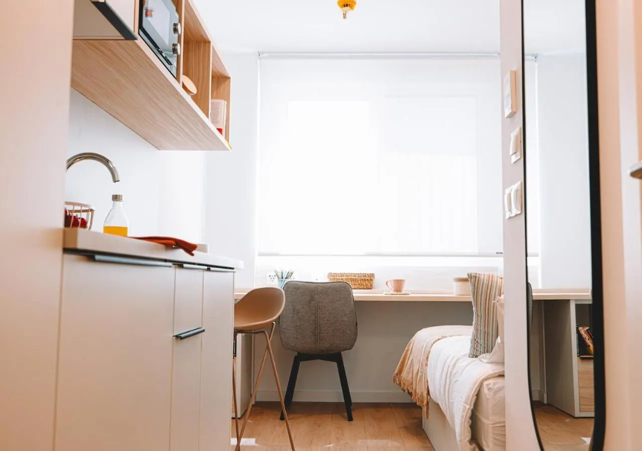 Yugo Granada Apartment