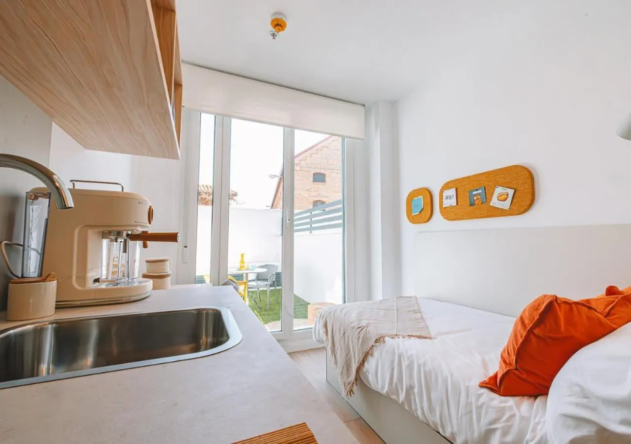 Yugo Granada Apartment