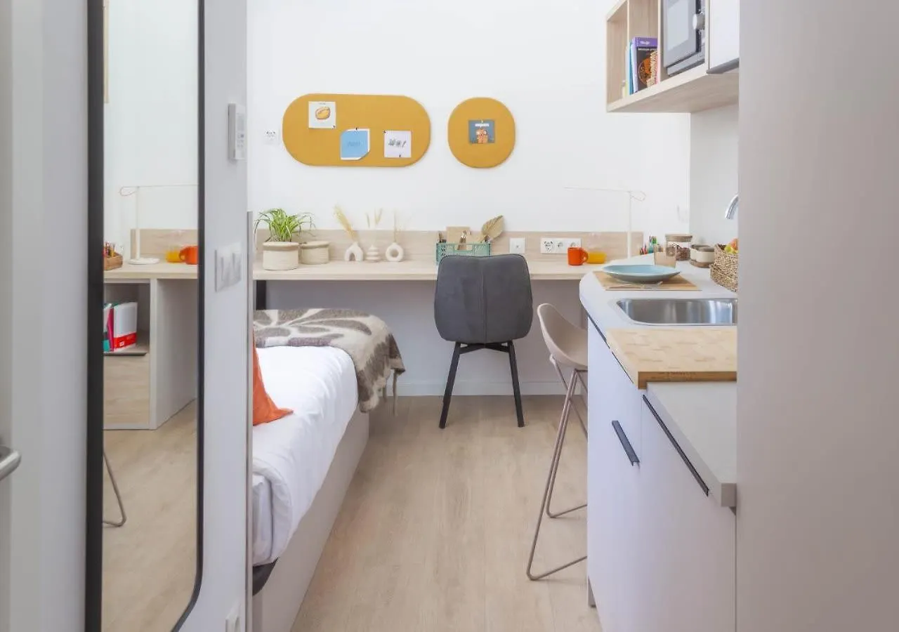 Yugo Granada Apartment